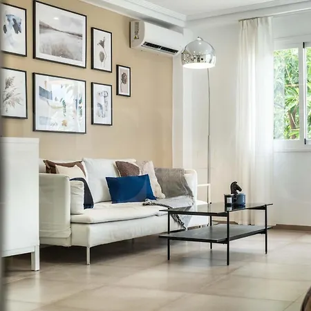 Serene & Spacious - Center By Rems Apartamento